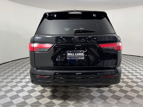 Used 2025 Toyota Sequoia Platinum image 8