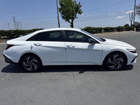 New 2025 Hyundai Elantra Sport image 3