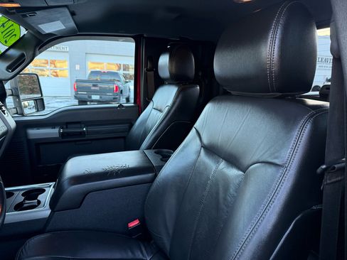 Used 2014 Ford F350 Lariat image 31