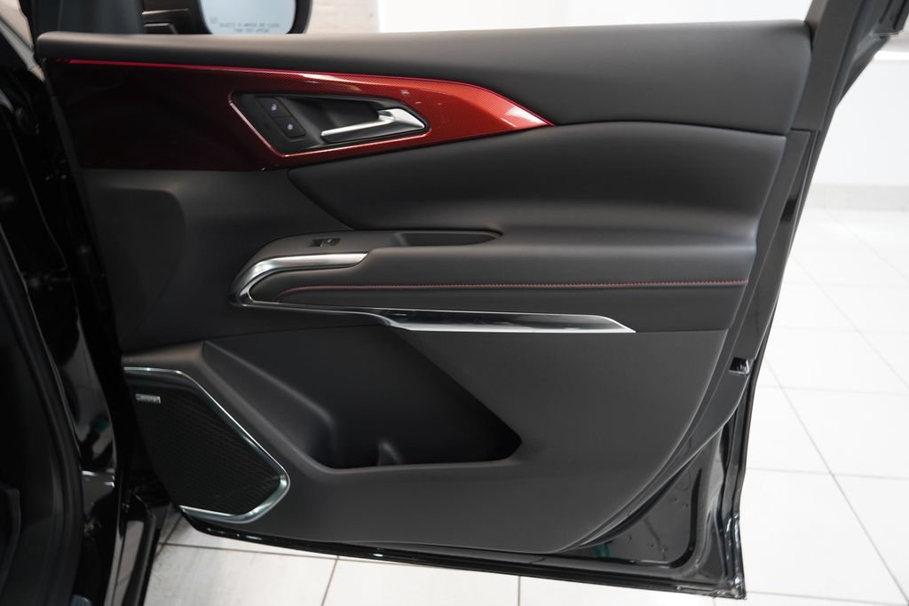 New 2026 Chevrolet Traverse RS w/ LPO, Floor Liner Package AWD/4WD image 39