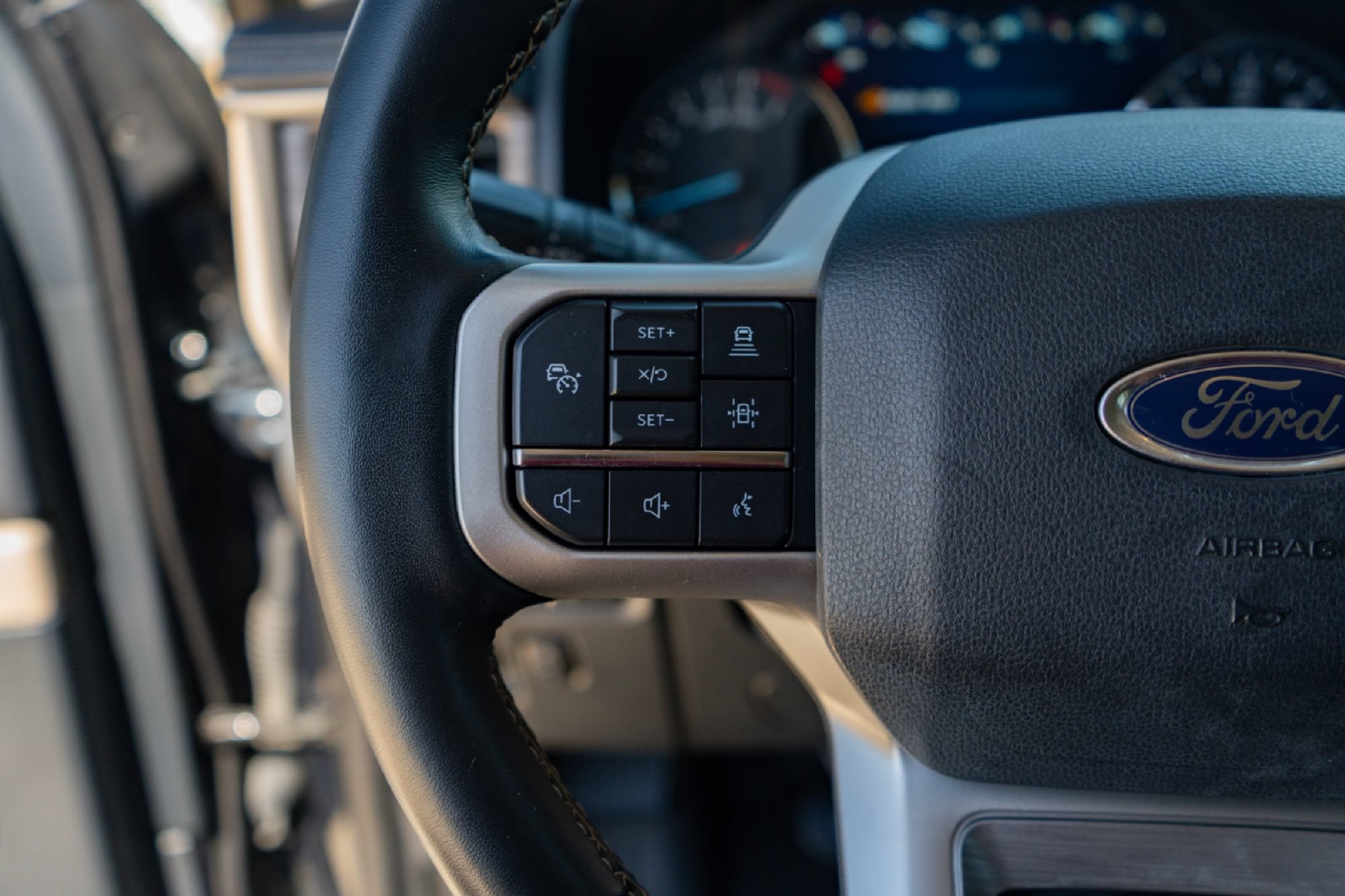 Used 2022 Ford Expedition Limited RWD image 13