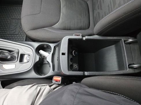 Used 2020 Jeep Cherokee Latitude w/ Comfort & Convenience Group image 62