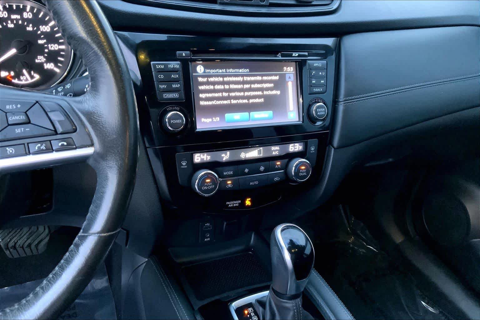 Used 2017 Nissan Rogue SL w/ SL Premium Package FWD image 6