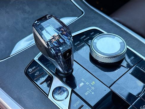 Used 2020 BMW X7 M50i image 31