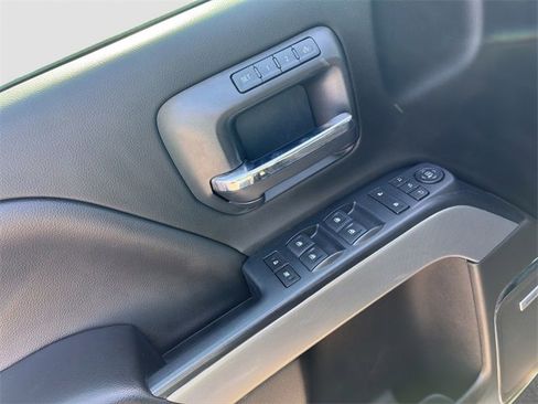 Used 2018 Chevrolet Silverado 1500 High Country image 13