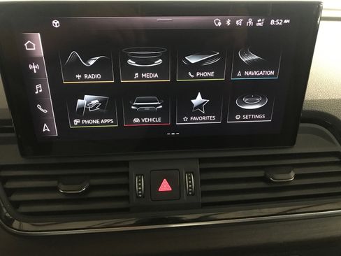 Used 2023 Audi Q5 2.0T Premium w/ Convenience Package image 16