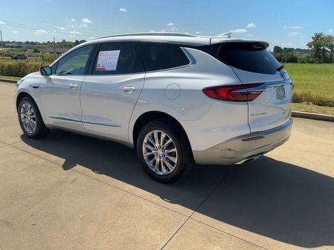 Used 2021 Buick Enclave Premium w/ Sun and Sites Package image 7