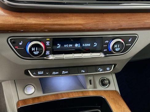 Used 2022 Audi Q5 2.0T Premium w/ Convenience Package image 24