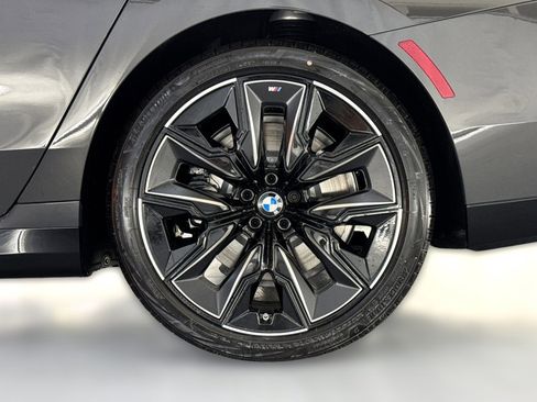 New 2026 BMW 740i image 11
