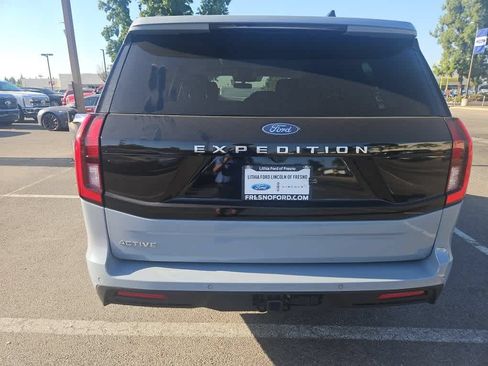 Used 2025 Ford Expedition Active RWD image 7