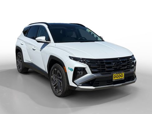Certified 2025 Hyundai Tucson Limited AWD/4WD image 7