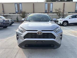 Used 2020 Toyota RAV4 XLE video 2