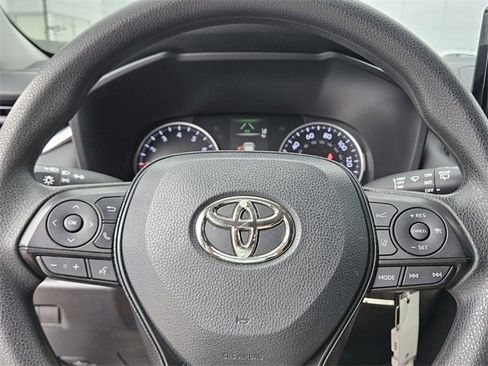 Used 2019 Toyota RAV4 LE image 24