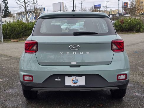 Used 2026 Hyundai Venue SE image 6