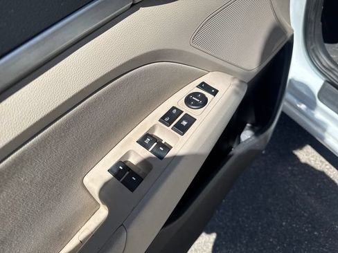 Used 2018 Hyundai Elantra SEL FWD image 11