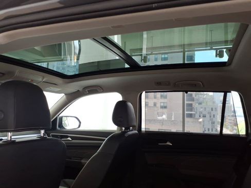 Used 2023 Volkswagen Atlas SE w/ Panoramic Sunroof Package AWD/4WD image 14