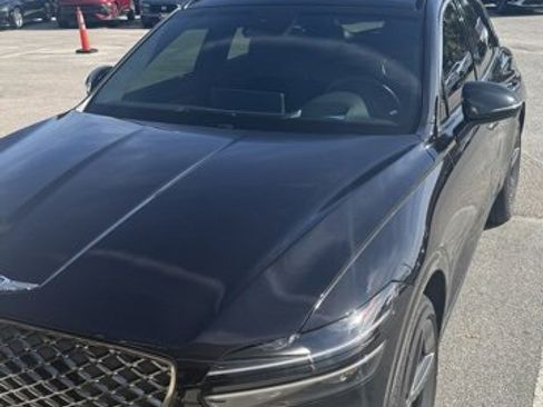 Used 2022 Genesis GV70 3.5T Sport w/ Sport Prestige Package image 3