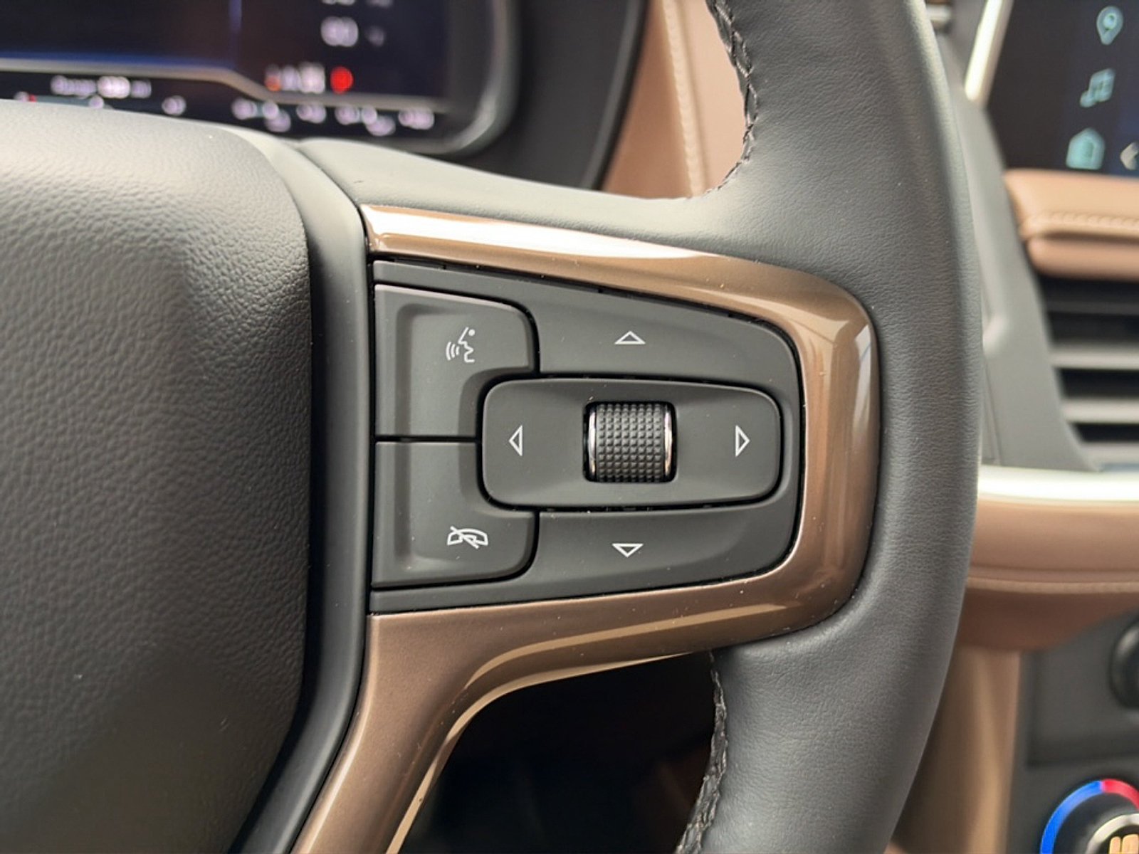Used 2023 Chevrolet Tahoe High Country AWD/4WD image 39