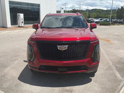 Used 2025 Cadillac Escalade Sport Platinum AWD/4WD image 1