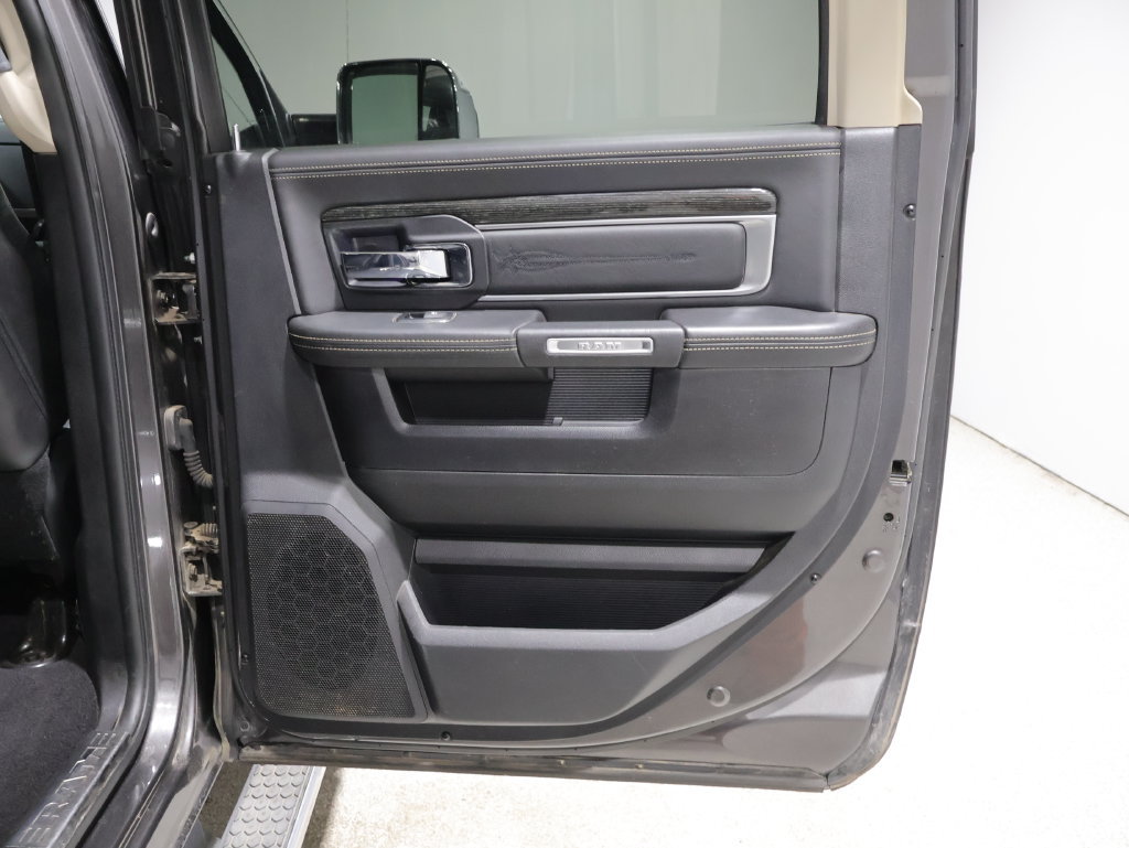 Used 2015 RAM 2500 Limited AWD/4WD image 20
