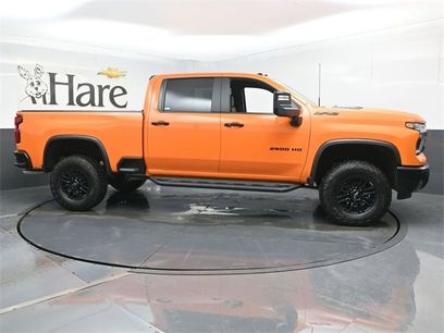 New 2026 Chevrolet Silverado 2500 ZR2 w/ LPO, Dark Essentials Package