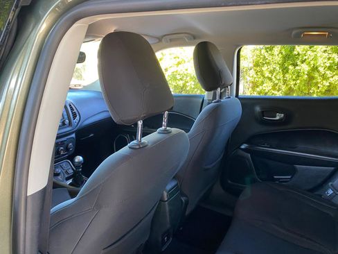 Used 2018 Jeep Compass Sport AWD/4WD image 37