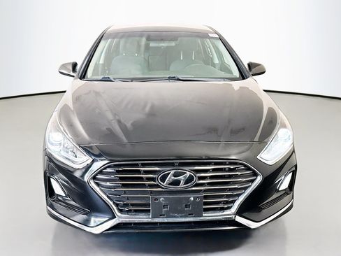 Used 2018 Hyundai Sonata SE w/ Cargo Package FWD image 2