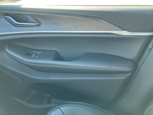 Certified 2025 Jeep Grand Cherokee Limited w/ Trailer Tow Package image 21