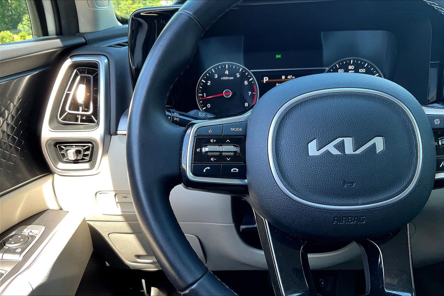 Used 2023 Kia Sorento S FWD image 23