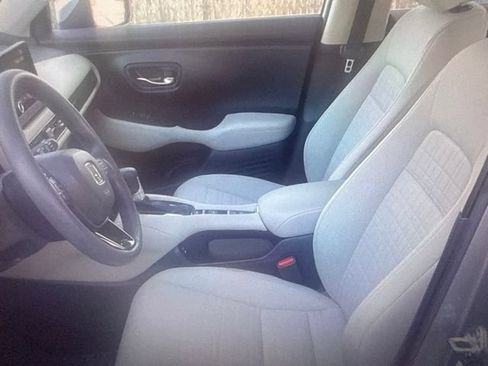 Used 2024 Honda HR-V LX image 2