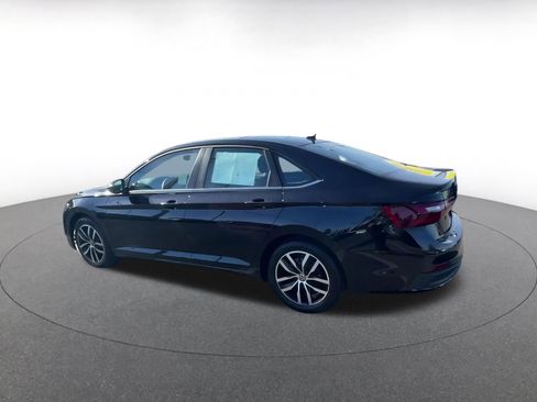 Used 2025 Volkswagen Jetta SE image 10