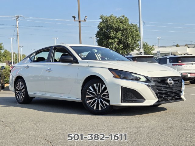 Used 2024 Nissan Altima 2.5 SV FWD image 19
