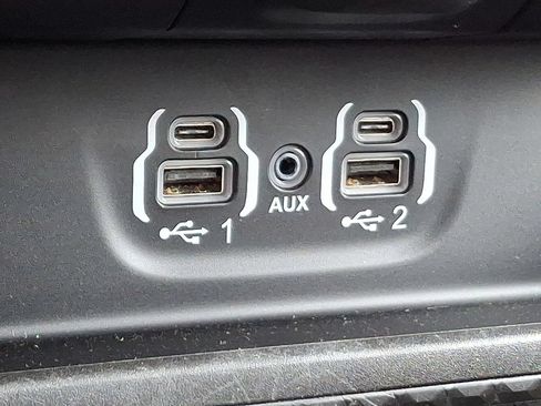 Used 2023 RAM 1500 Laramie AWD/4WD image 24