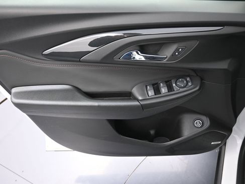 Used 2023 Chevrolet TrailBlazer RS w/ Sun and Liftgate Package image 25