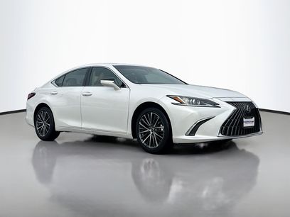 Certified 2023 Lexus ES 250 w/ Premium Package