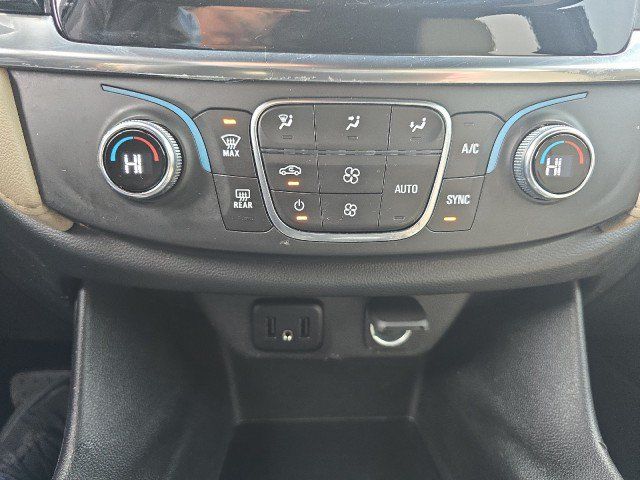 Used 2023 Chevrolet Traverse LS FWD image 25