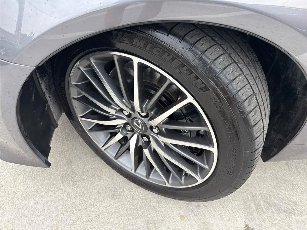 Used 2015 Lexus LS 460 w/ F Sport Package RWD image 2