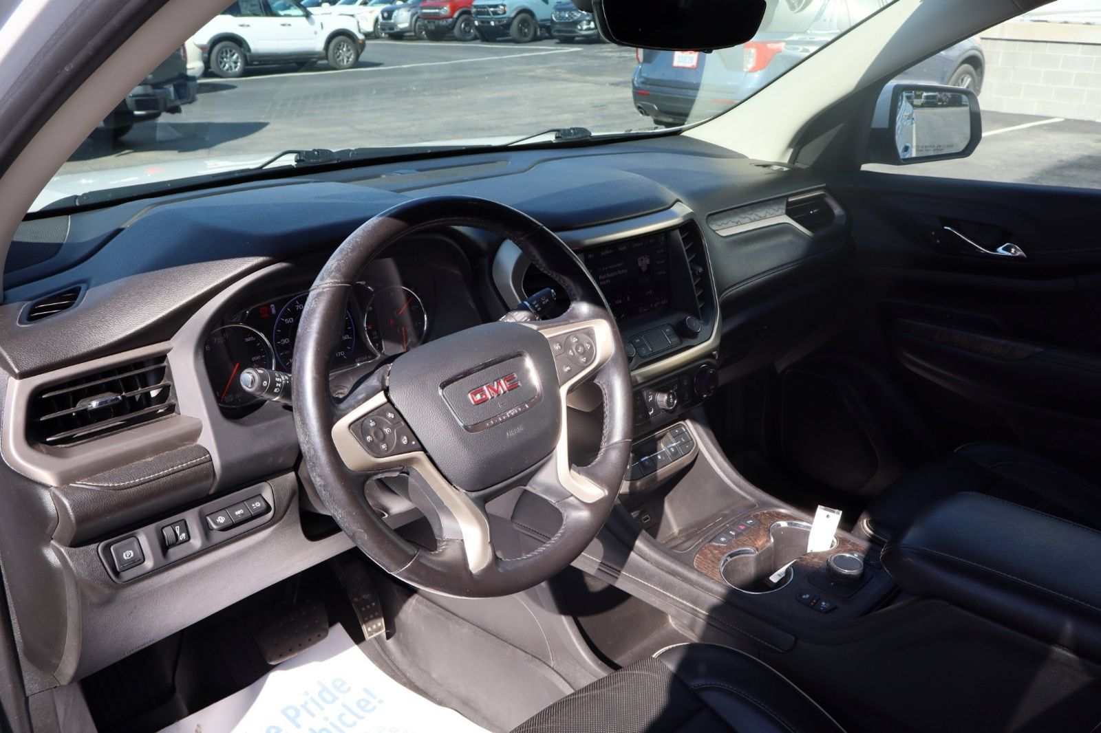 Used 2021 GMC Acadia Denali w/ Denali Ultimate Package AWD/4WD image 14