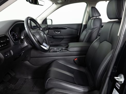 Used 2023 Honda Pilot Touring image 14