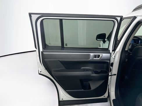 Used 2025 Hyundai Santa Fe SEL FWD image 26