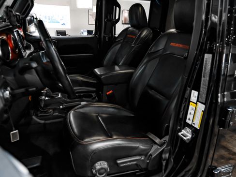 Used 2019 Jeep Wrangler Unlimited Rubicon AWD/4WD image 38