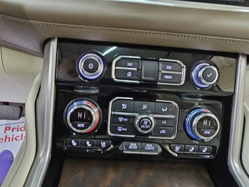 Used 2022 GMC Yukon Denali image 34