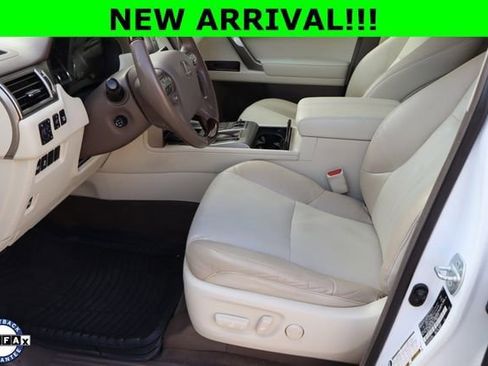 Used 2015 Lexus GX 460 w/ Premium Package AWD/4WD image 17