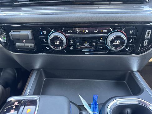 Used 2024 Chevrolet Silverado 1500 High Country w/ Technology Package image 19