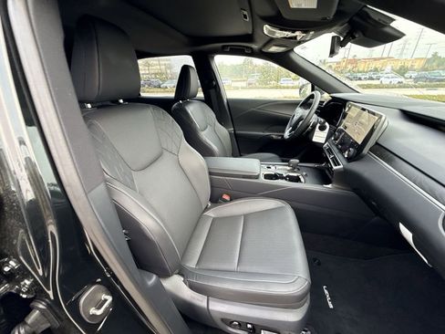 Used 2026 Lexus RX 350 Premium w/ Accessory Package (Z1) image 16