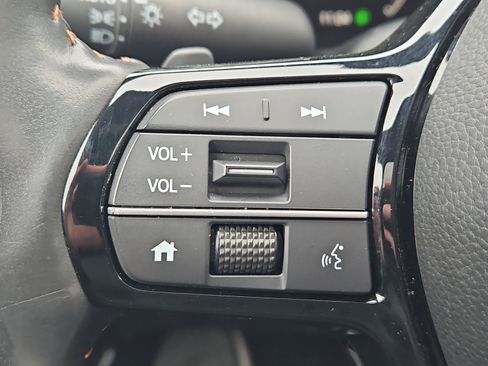 Certified 2025 Honda CR-V Sport Touring image 22