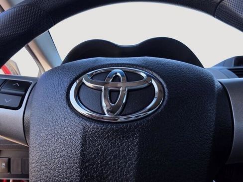 Used 2013 Toyota Corolla S image 25