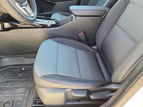 New 2026 Chevrolet Trax LT w/ Driver Confidence Package FWD image 8