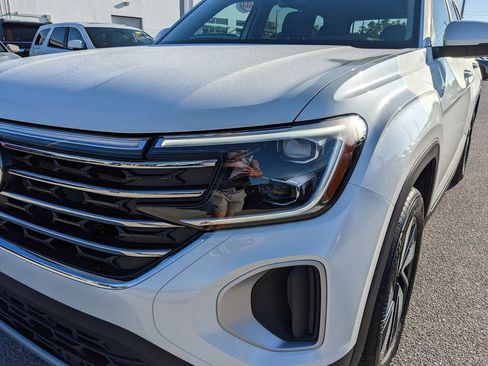 New 2026 Volkswagen Atlas SE image 28