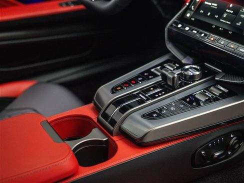 Used 2025 Aston Martin Vanquish RWD image 31